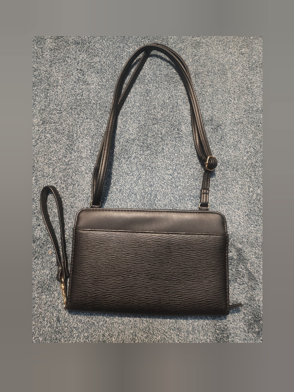 Sleek Black Textured Crossbody Bag with Wristlet